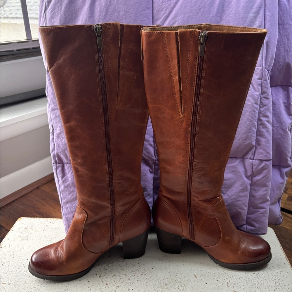 Clarks Tall Brown Leather Boots | Stacked Heel | Riding Style | Size 8 - Picture 3 of 10